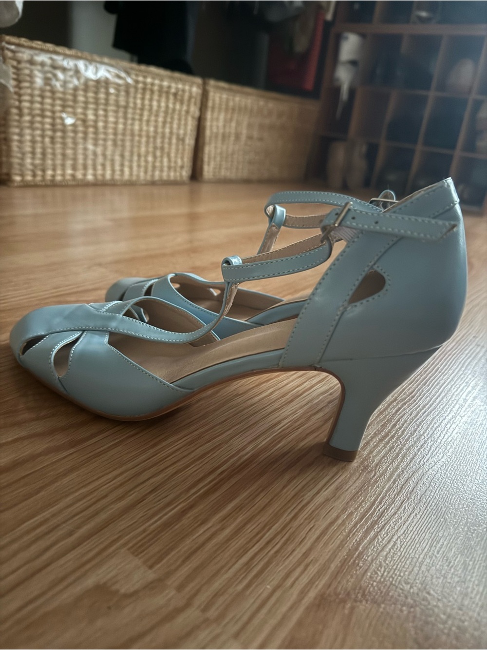 Classic Women's Strappy Mid-Heel Pumps in Light Blue